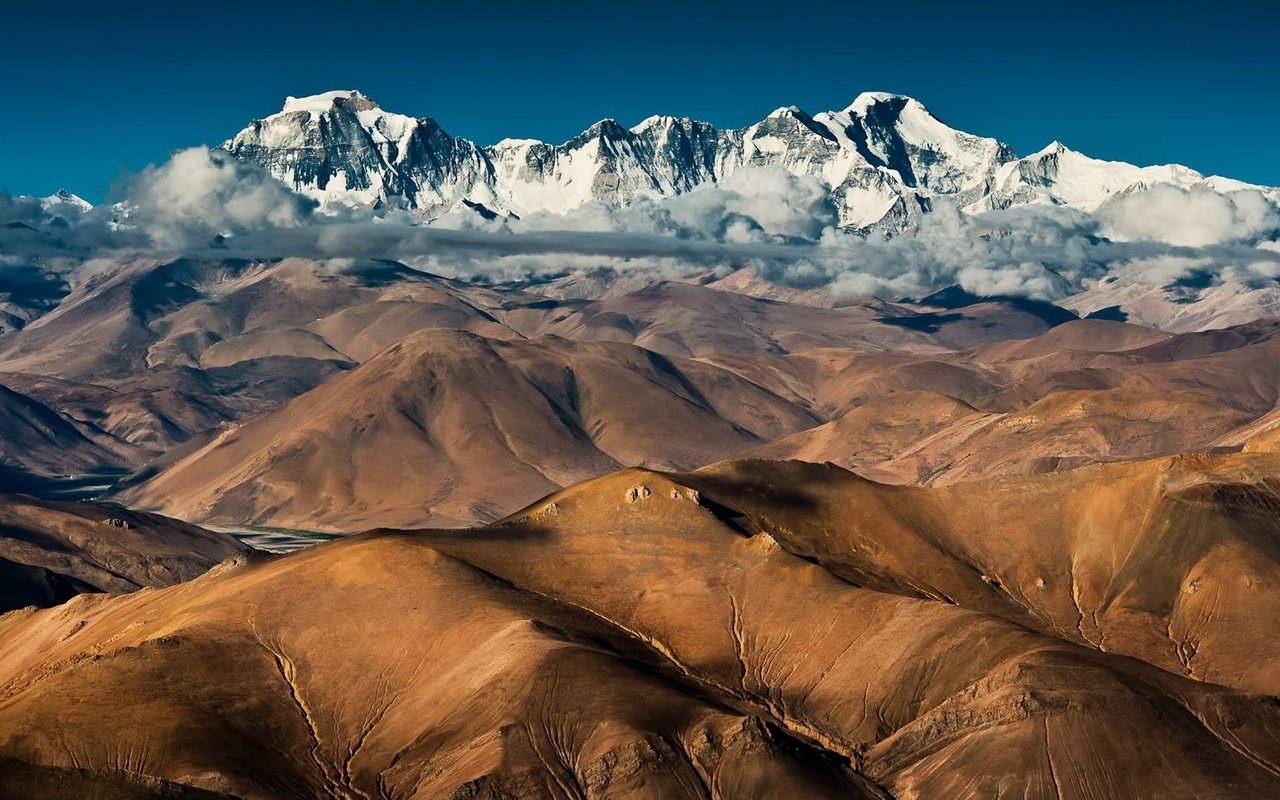 Обои облака, горы, китай, тибет, горные вершины, clouds, mountains, china, tibet, mountain peaks разрешение 1920x1080 Загрузить