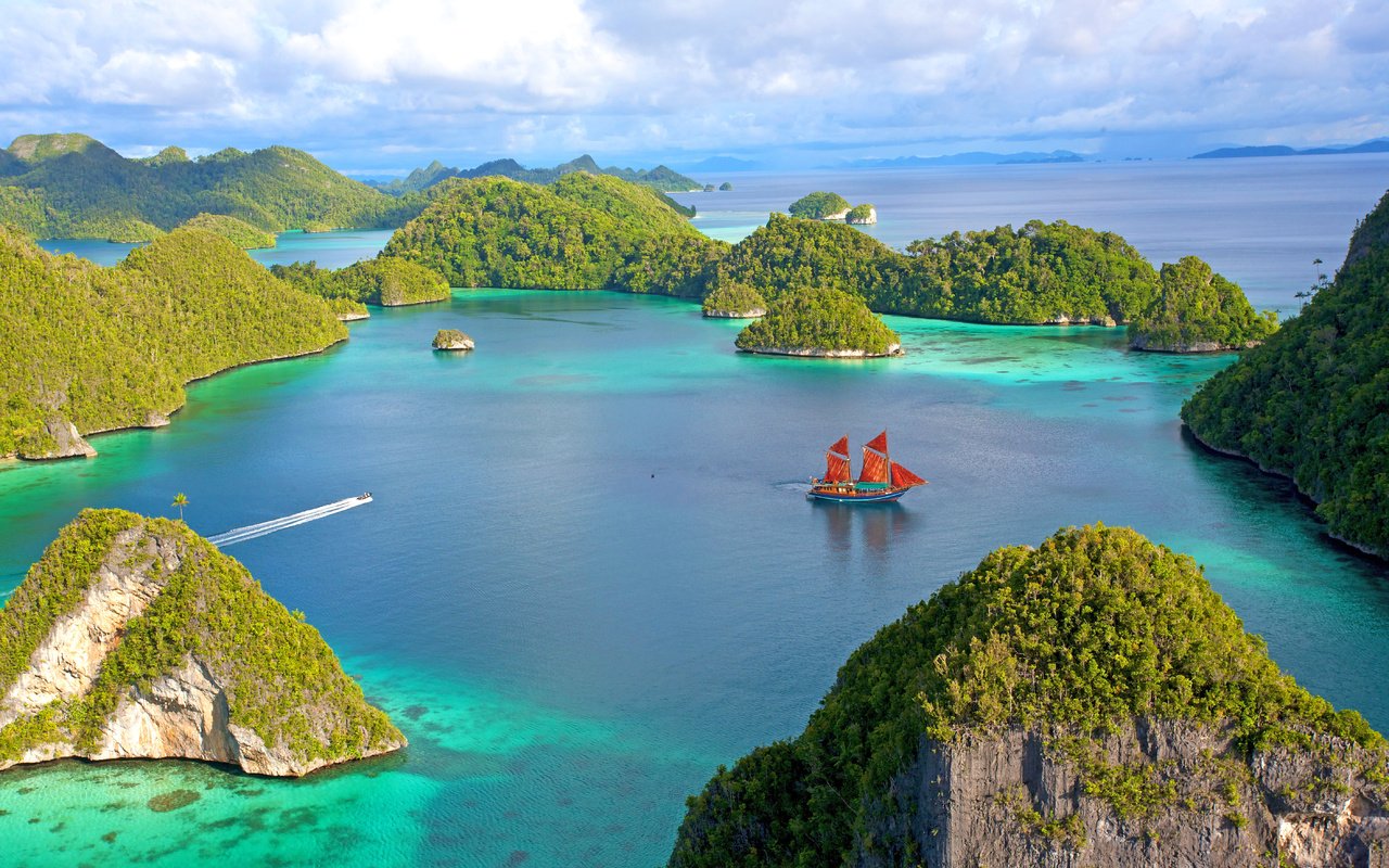 Обои море, тропики, индонезия, sea, tropics, indonesia разрешение 5616x3744 Загрузить