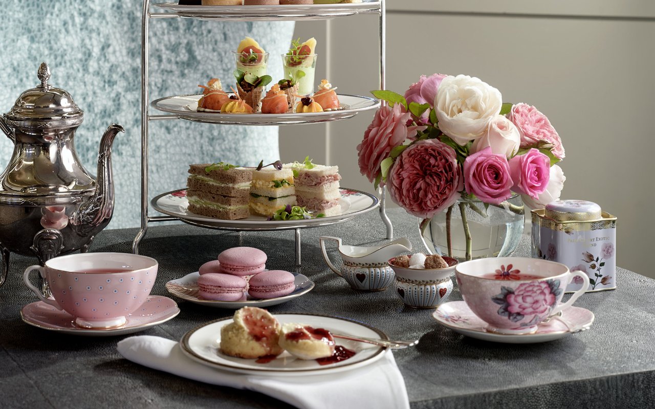 Обои цветы, чай, пирожные, afternoon tea, flowers, tea, cakes разрешение 5415x3578 Загрузить