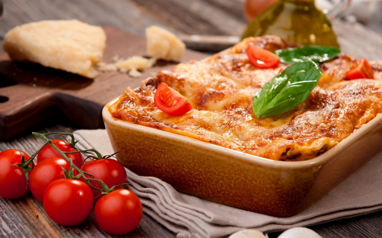 Обои сыр, помидоры, базилик, лазанья, cheese, tomatoes, basil, lasagna разрешение 1920x1280 Загрузить