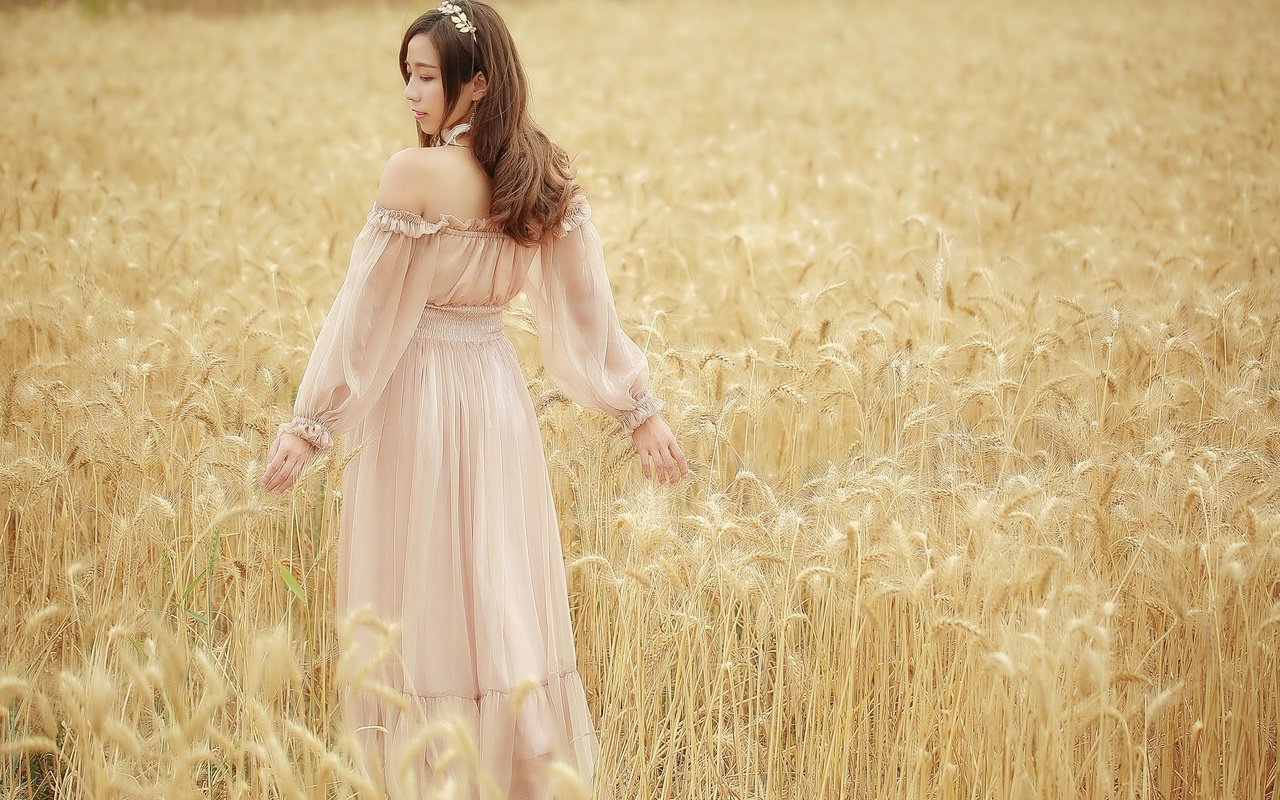Платье в пшеничном поле