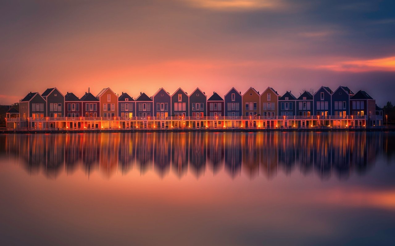 Обои огни, вода, закат, отражение, дома, нидерланды, lights, water, sunset, reflection, home, netherlands разрешение 2000x1437 Загрузить