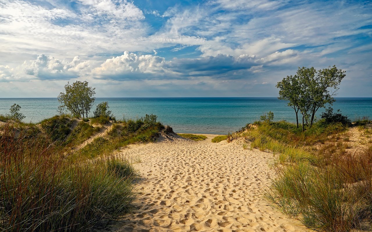 Обои небо, облака, берег, пейзаж, море, песок, пляж, горизонт, the sky, clouds, shore, landscape, sea, sand, beach, horizon разрешение 1920x1200 Загрузить