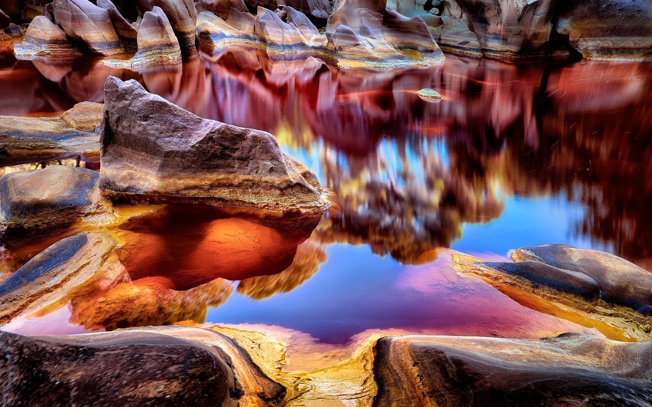 Обои река, природа, отражение, пейзаж, каньон, испания, рельеф, rio tinto, river, nature, reflection, landscape, canyon, spain, relief разрешение 2048x1156 Загрузить