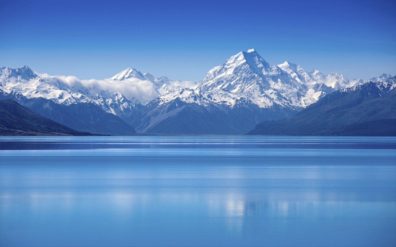Обои небо, озеро, горы, пейзаж, снежная вершина, the sky, lake, mountains, landscape, snow peak разрешение 2560x1600 Загрузить