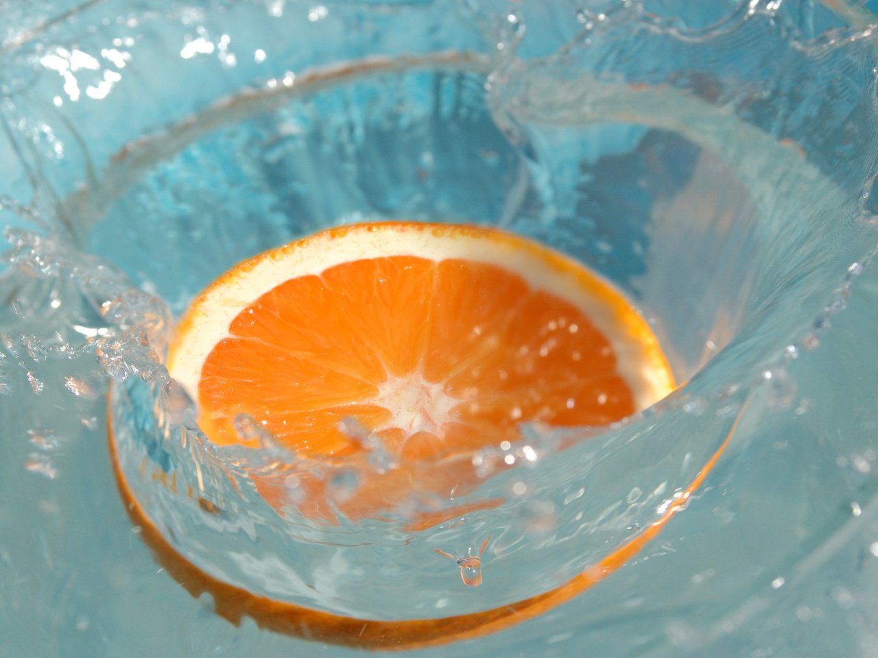 Обои вода, брызги, апельсин, долка, water, squirt, orange, dolce разрешение 1920x1200 Загрузить