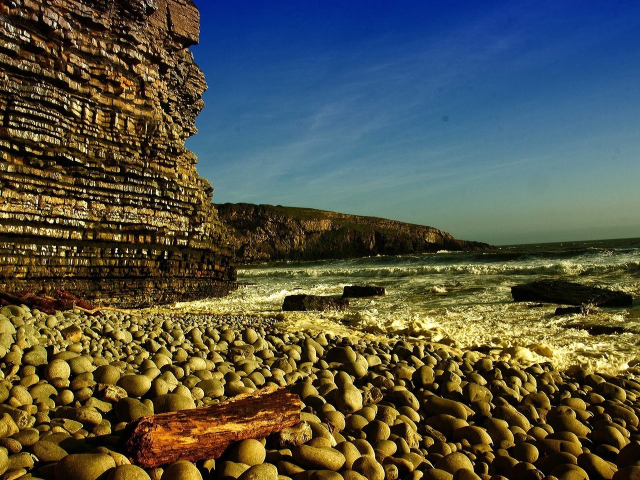 Обои скалы, камни, берег, море, rocks, stones, shore, sea разрешение 2560x1600 Загрузить