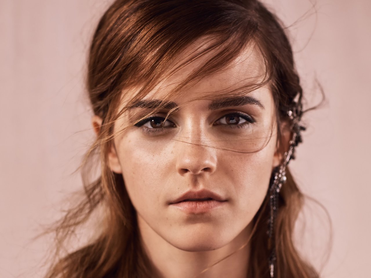 Обои девушка, лицо, эмма уотсон, vogue, 2015 год, фотосессия для, girl, face, emma watson, 2015, photo shoot for разрешение 3271x3271 Загрузить