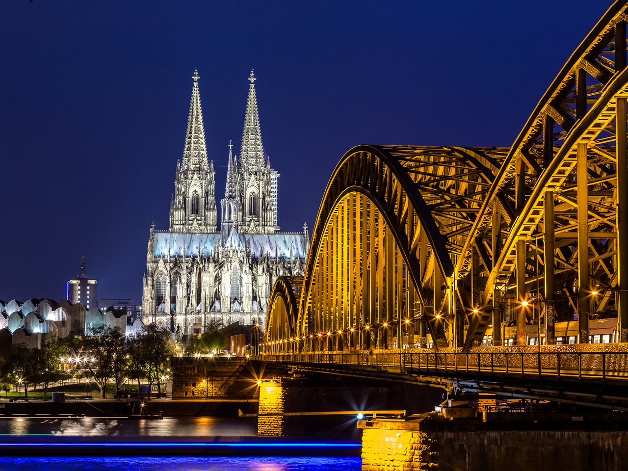 Обои ночь, германия, кельн, köln, night, germany, cologne разрешение 2048x1365 Загрузить