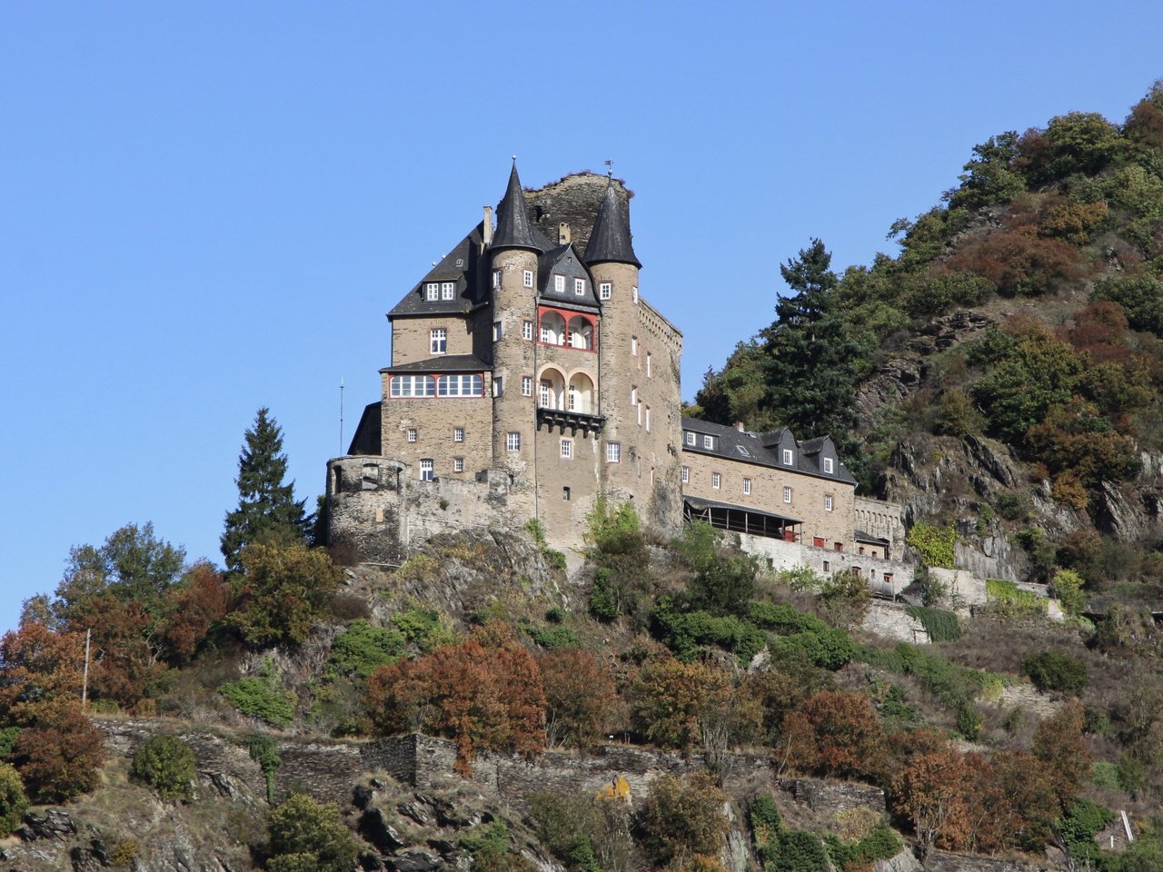 Обои пейзаж, замок, германия, castle katz, замок катц, санкт-гоарсхаузен, st. goarshausen, burg katz, катц, landscape, castle, germany, saint goarshausen разрешение 4730x2660 Загрузить