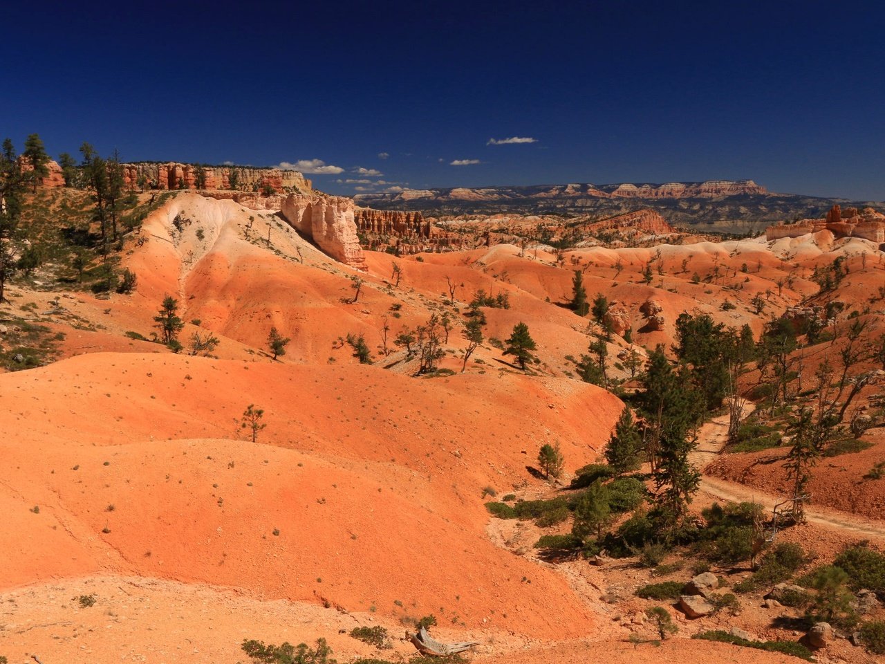 Обои скалы, пустыня, сша, юта, брайс каньон национальный парк, rocks, desert, usa, utah, bryce canyon national park разрешение 2048x1365 Загрузить