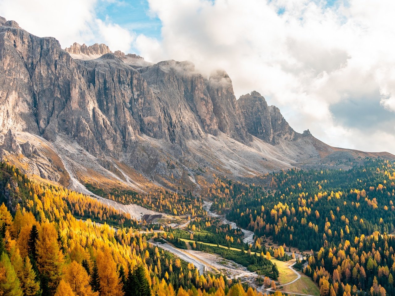 Обои деревья, горы, пейзаж, осень, италия, trees, mountains, landscape, autumn, italy разрешение 5120x2880 Загрузить