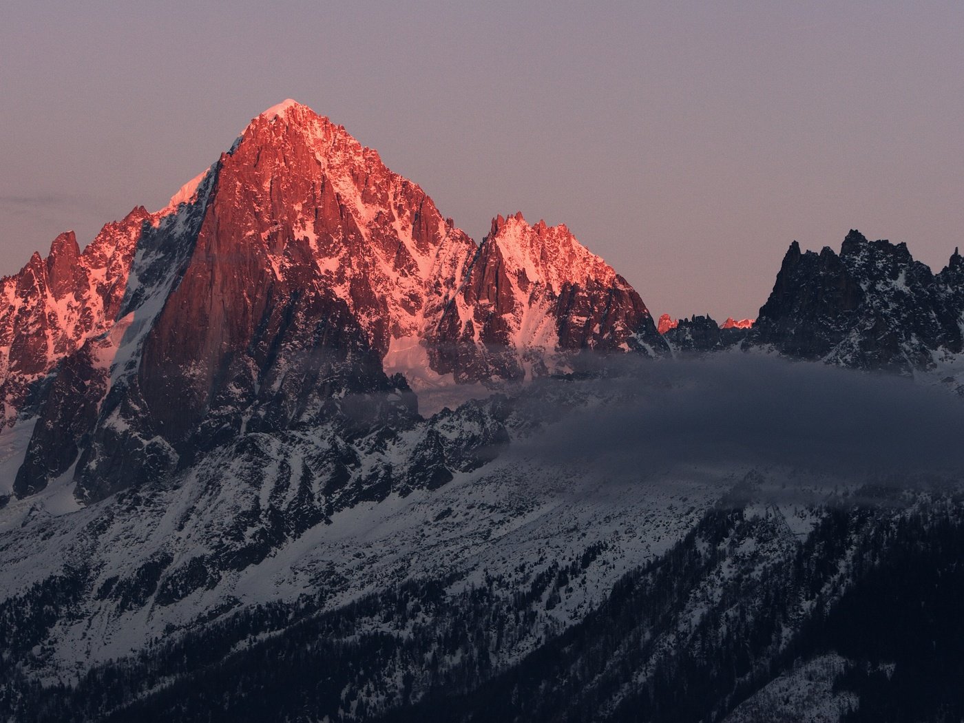 Обои горы, рассвет, облако, mountains, dawn, cloud разрешение 3504x2336 Загрузить