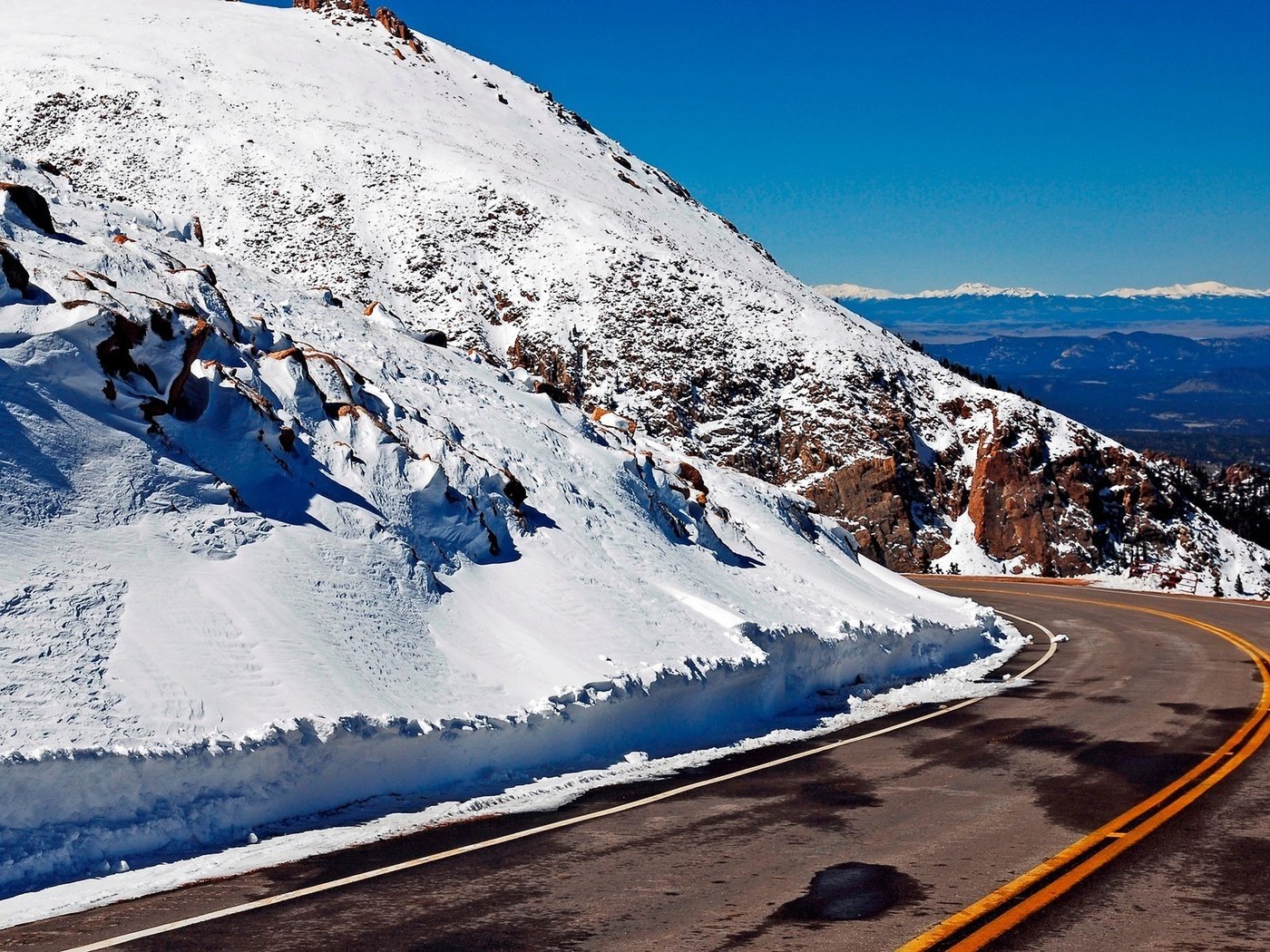 Обои дорога, горы, снег, road, mountains, snow разрешение 1920x1200 Загрузить