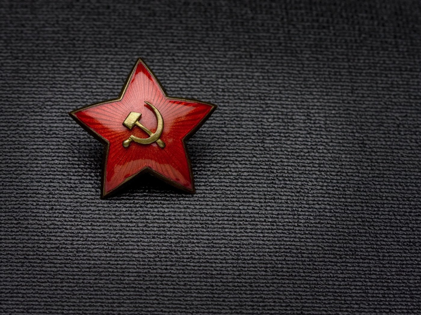 Обои фон, звезда, день победы, серп и молот, 9 мая, background, star, victory day, the hammer and sickle, may 9 разрешение 3888x2592 Загрузить