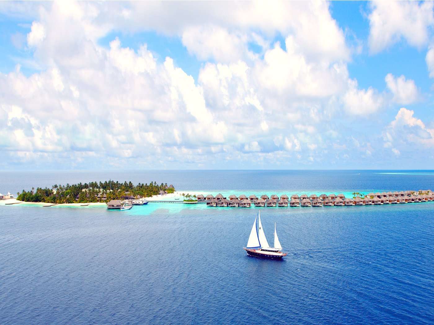 Обои море, яхта, остров, тропики, мальдивы, sea, yacht, island, tropics, the maldives разрешение 4800x3188 Загрузить