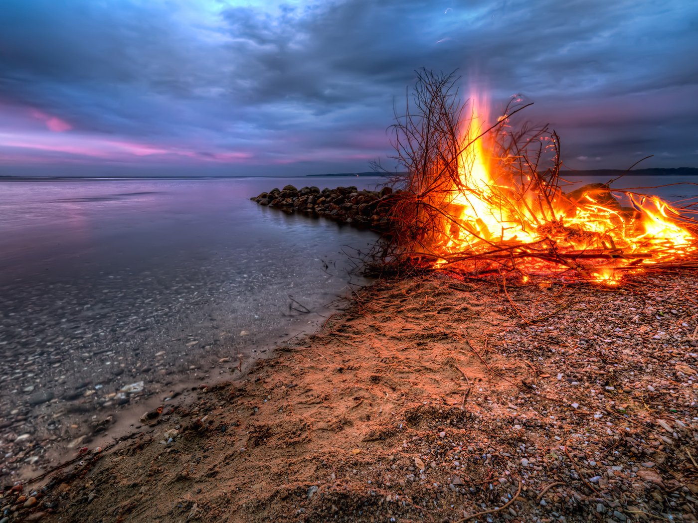 Обои река, берег, закат, пейзаж, костёр, river, shore, sunset, landscape, the fire разрешение 1920x1200 Загрузить