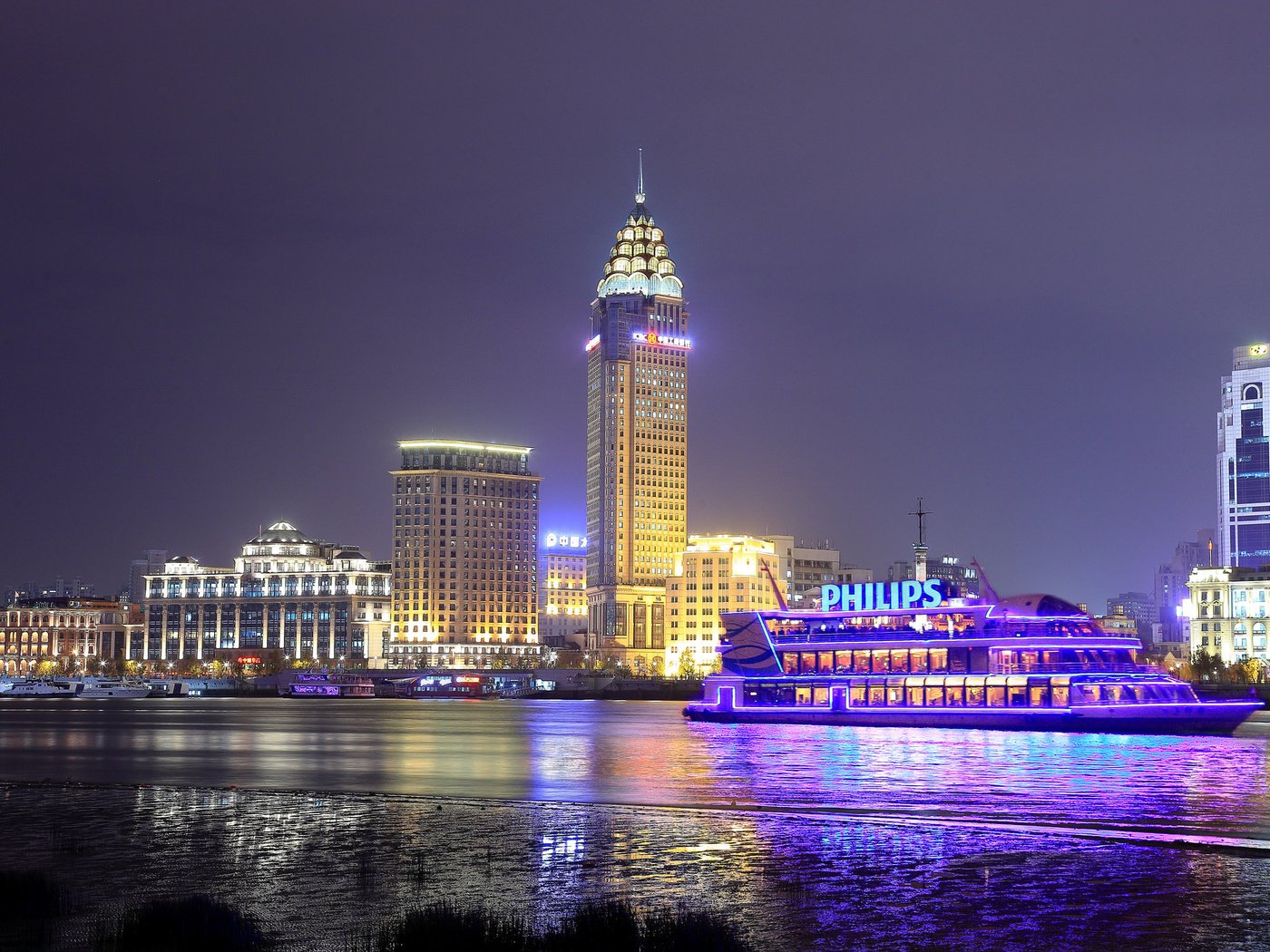 Обои небоскребы, шанхай, мегаполис, китай, skyscrapers, shanghai, megapolis, china разрешение 2048x1365 Загрузить