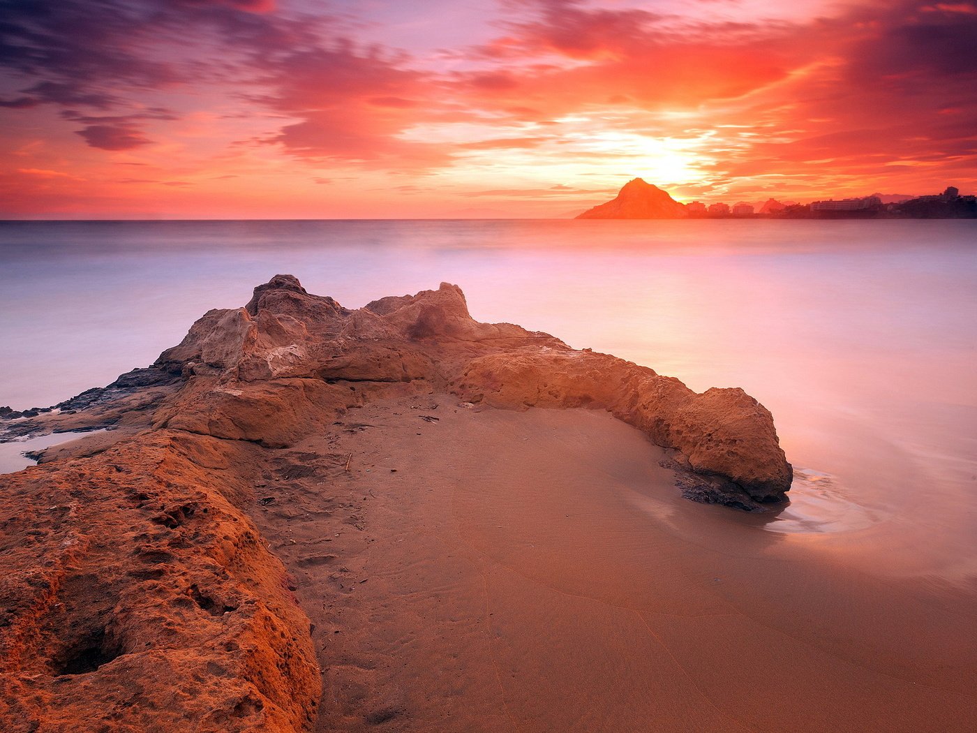 Обои небо, облака, скалы, берег, закат, пейзаж, море, the sky, clouds, rocks, shore, sunset, landscape, sea разрешение 1920x1200 Загрузить