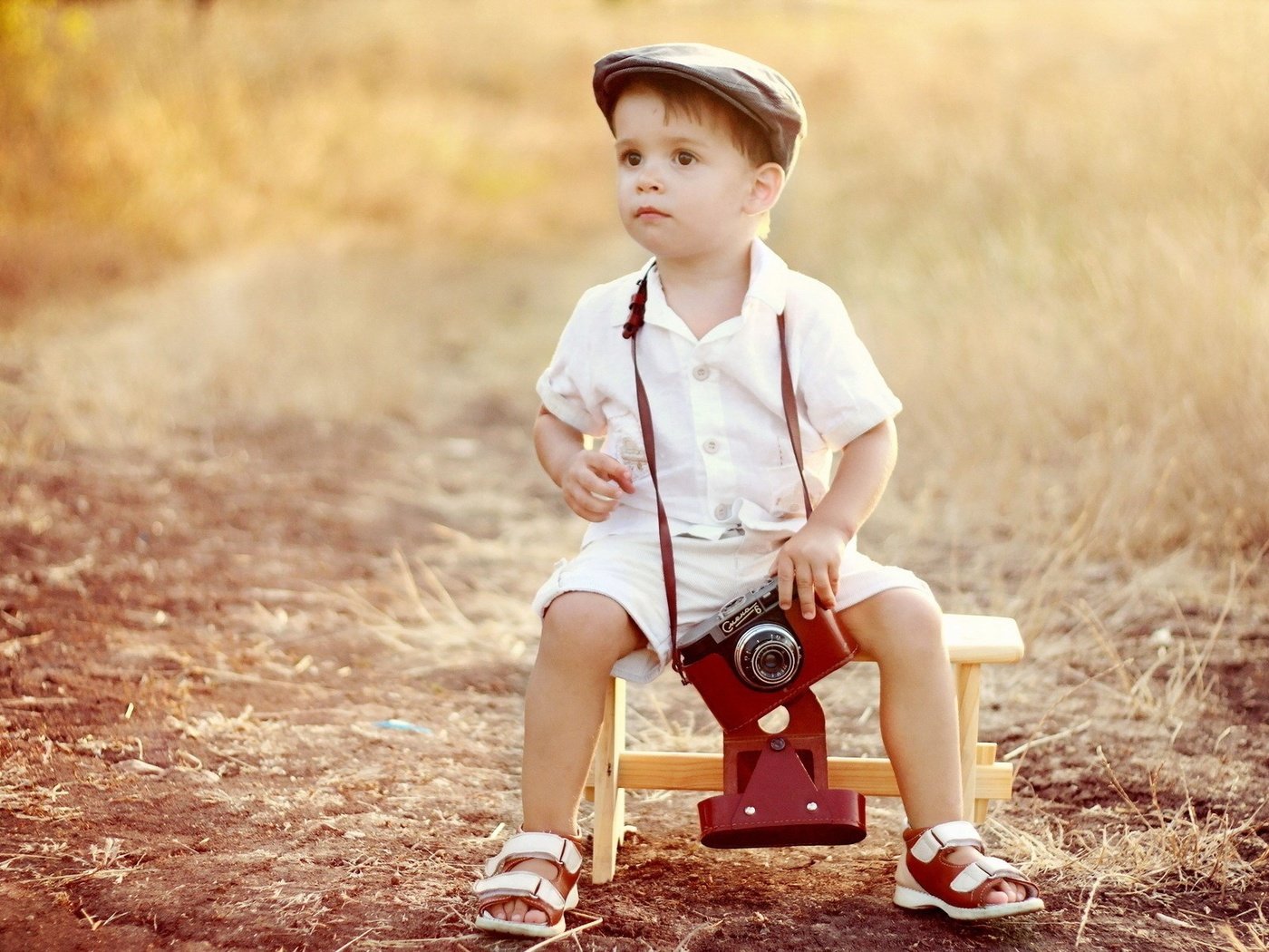 Обои настроение, дети, фотоаппарат, ребенок, мальчик, камера, кепка, mood, children, the camera, child, boy, camera, cap разрешение 1920x1200 Загрузить