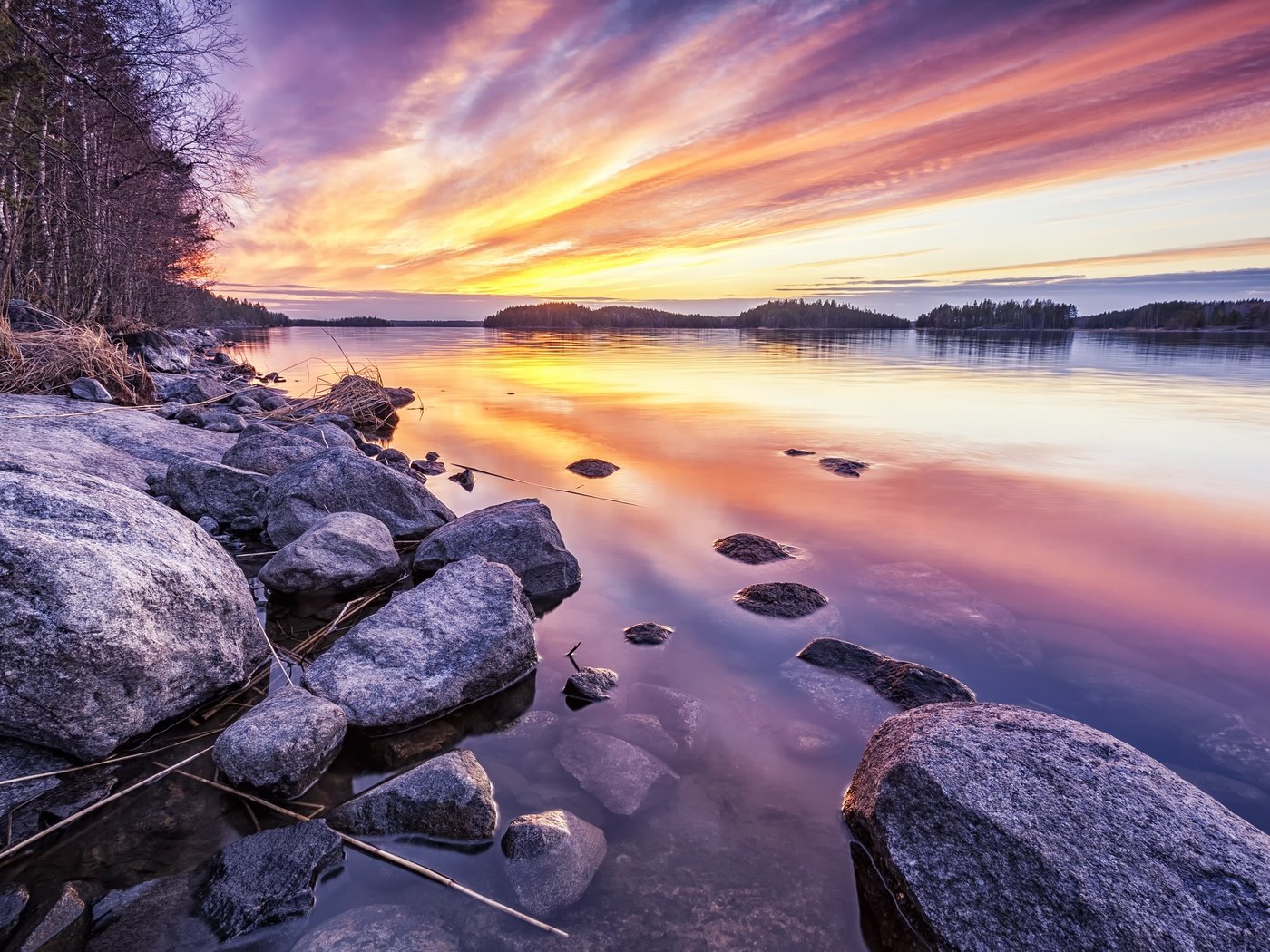 Обои озеро, камни, берег, закат, lake, stones, shore, sunset разрешение 4288x2598 Загрузить