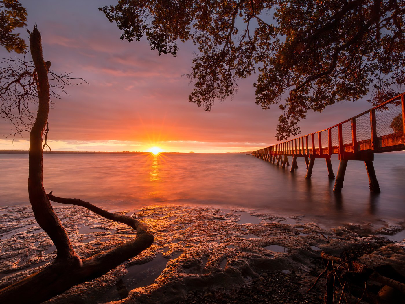 Обои небо, облака, вода, закат, пейзаж, море, горизонт, пирс, the sky, clouds, water, sunset, landscape, sea, horizon, pierce разрешение 4094x2730 Загрузить