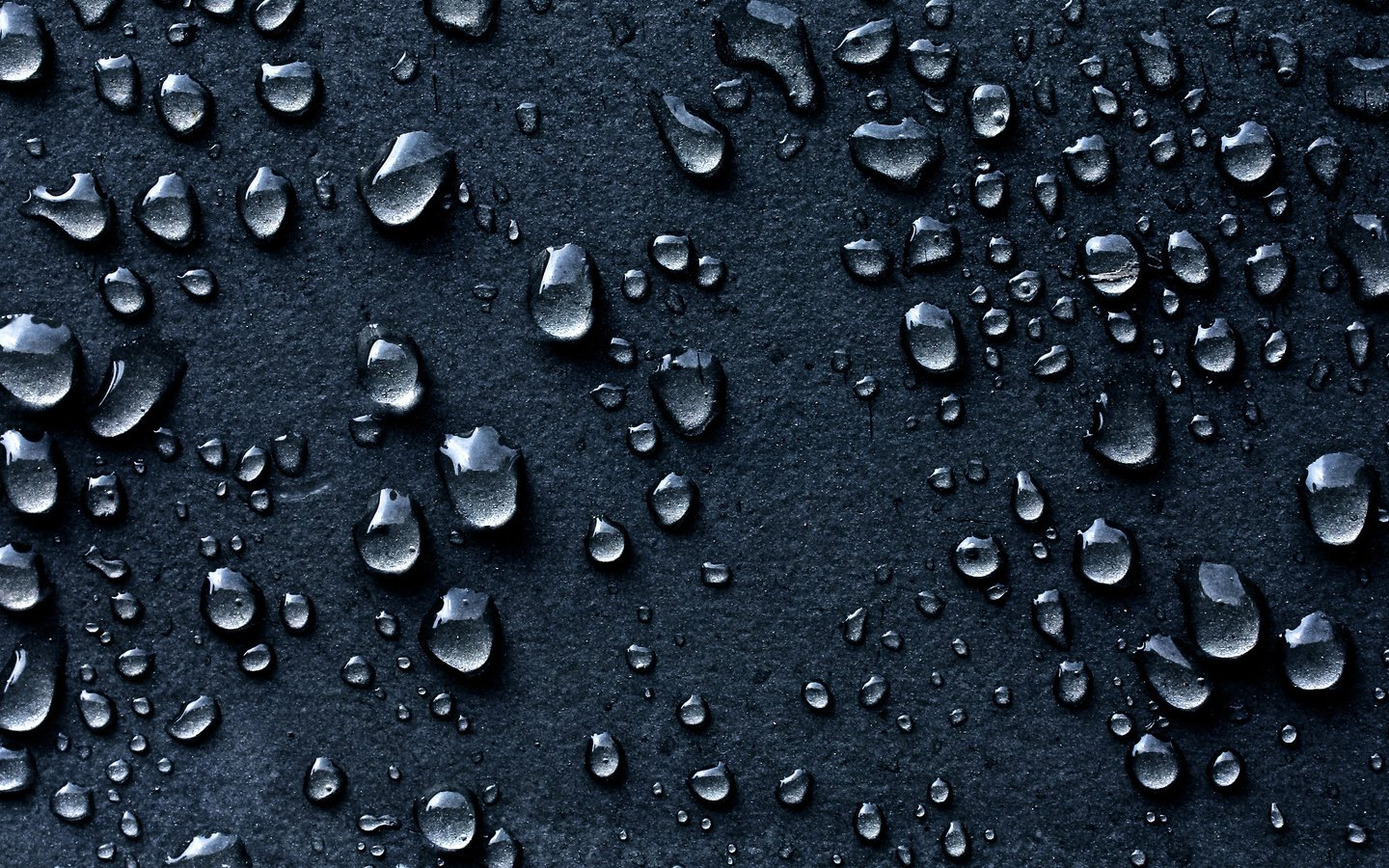 Обои капли, черный фон, много, капли воды, рвет, drops, black background, a lot, water drops, tears разрешение 2560x1600 Загрузить