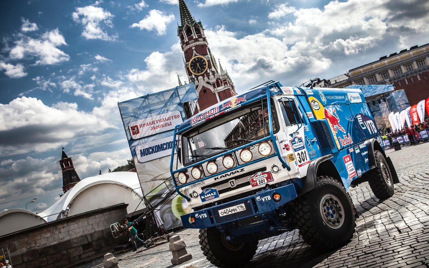 Обои синий, машина, авто, грузовик, red bull, дакар, камаз, blue, machine, auto, truck, dakar, kamaz разрешение 1920x1080 Загрузить