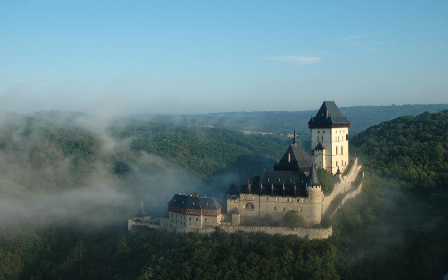 Обои замок, чехия, карлштейн, castle, czech republic, karlštejn разрешение 3008x2000 Загрузить