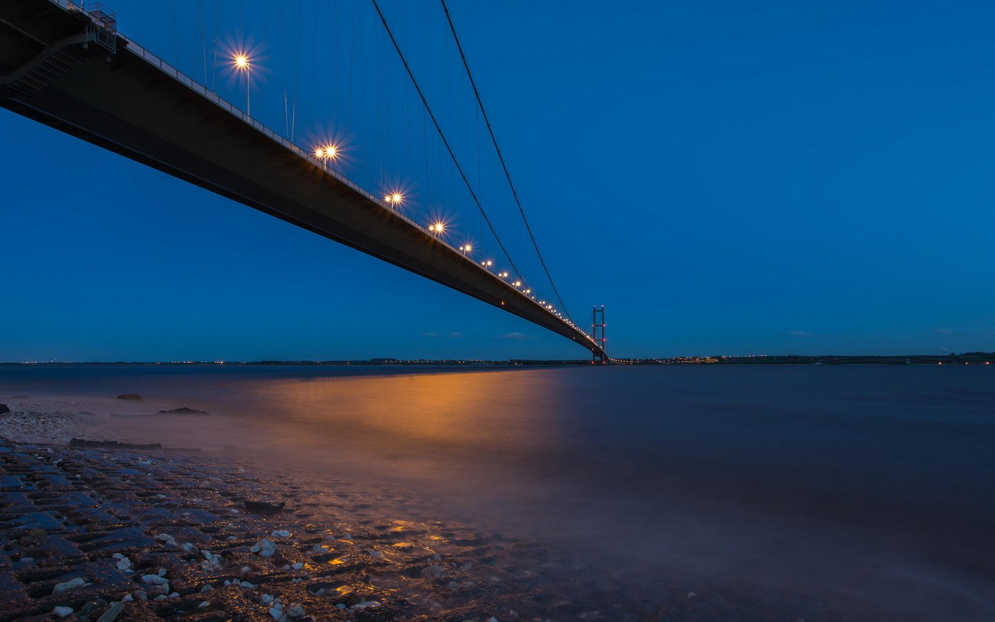 Обои ночь, пейзаж, море, мост, англия, хамбер мост, night, landscape, sea, bridge, england, the humber bridge разрешение 1920x1200 Загрузить