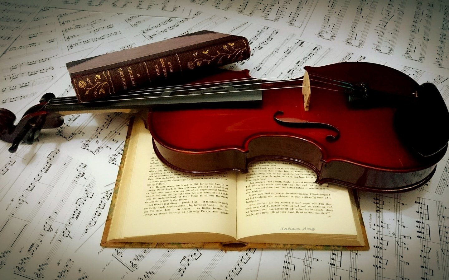 Обои ноты, скрипка, книги, notes, violin, books разрешение 3840x2160 Загрузить