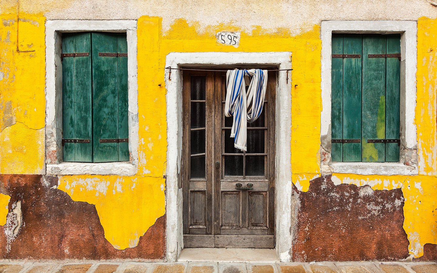 Обои дверь, дом, италия, окна, бурано, the door, house, italy, windows, burano разрешение 2000x1333 Загрузить