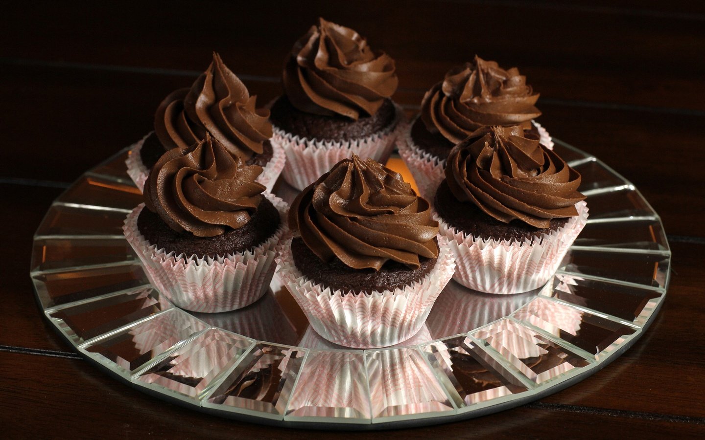Обои шоколад, сладкое, десерт, кексы, капкейк, крем, капкейки, chocolate, sweet, dessert, cupcakes, cupcake, cream разрешение 2881x1920 Загрузить
