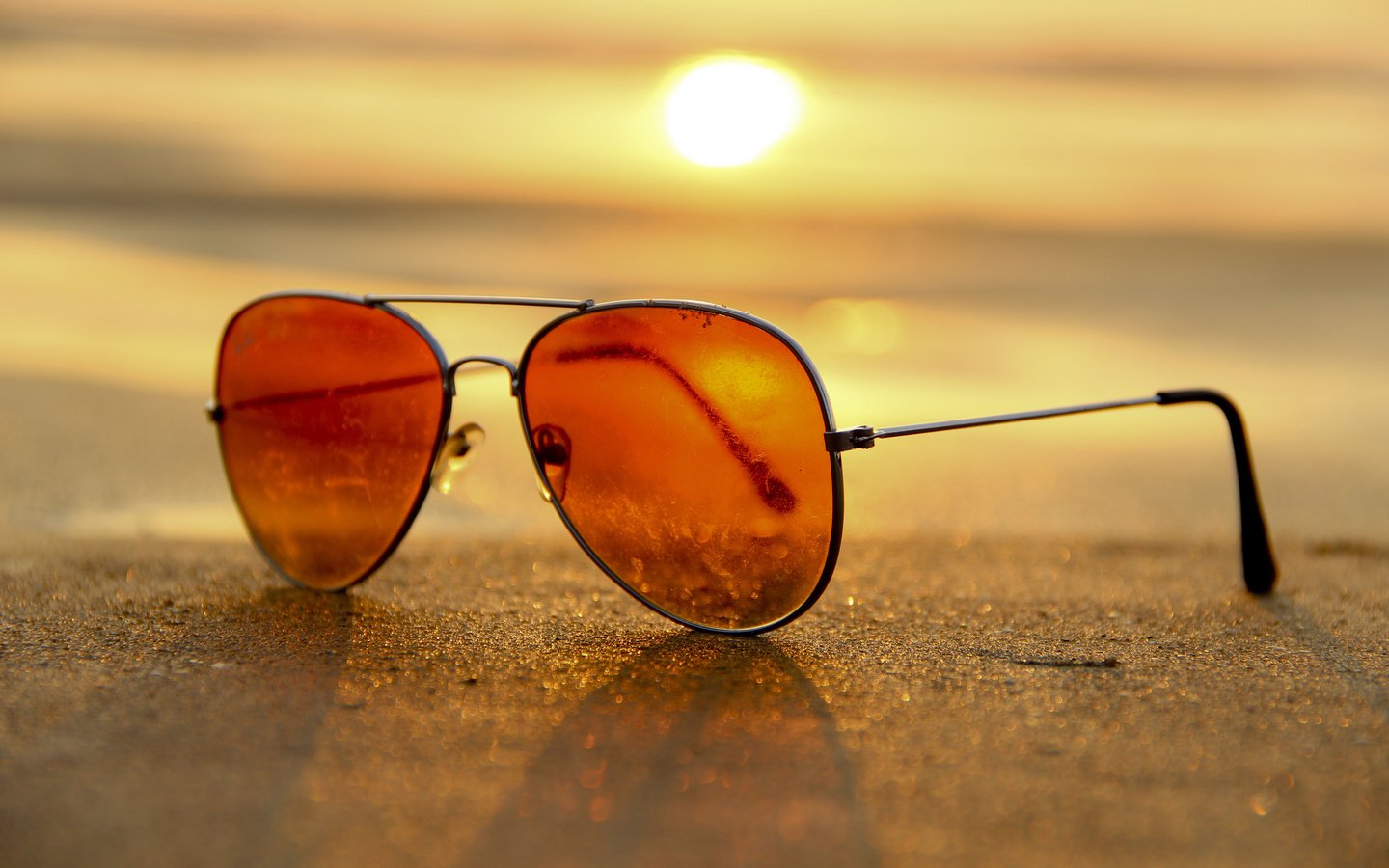 Обои солнце, песок, пляж, очки, the sun, sand, beach, glasses разрешение 3840x2400 Загрузить