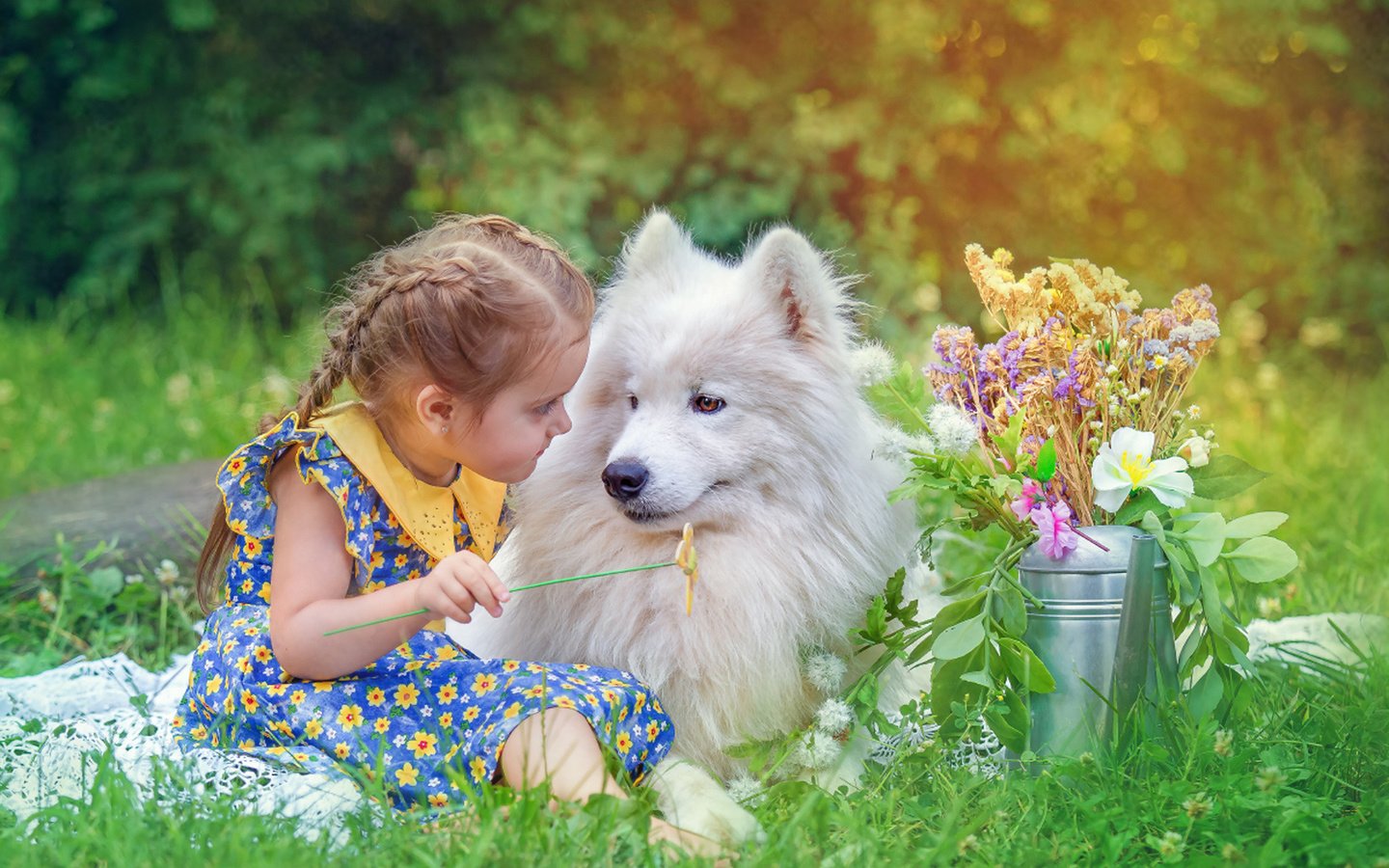 Обои цветы, трава, природа, собака, дети, девочка, животное, друзья, flowers, grass, nature, dog, children, girl, animal, friends разрешение 1920x1200 Загрузить