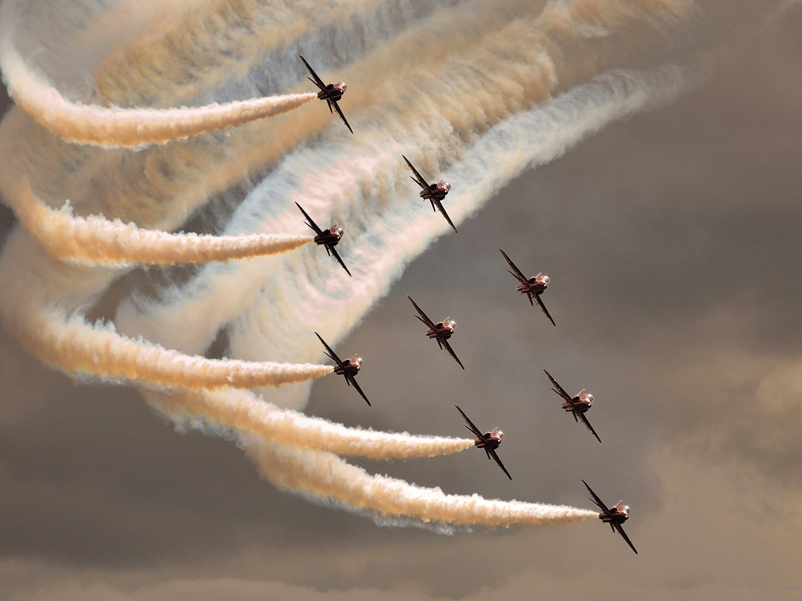 Обои самолеты, скорость, мощь, красиво, шоу, мгновение полёта, aircraft, speed, power, beautiful, show, a moment of flight разрешение 1920x1200 Загрузить