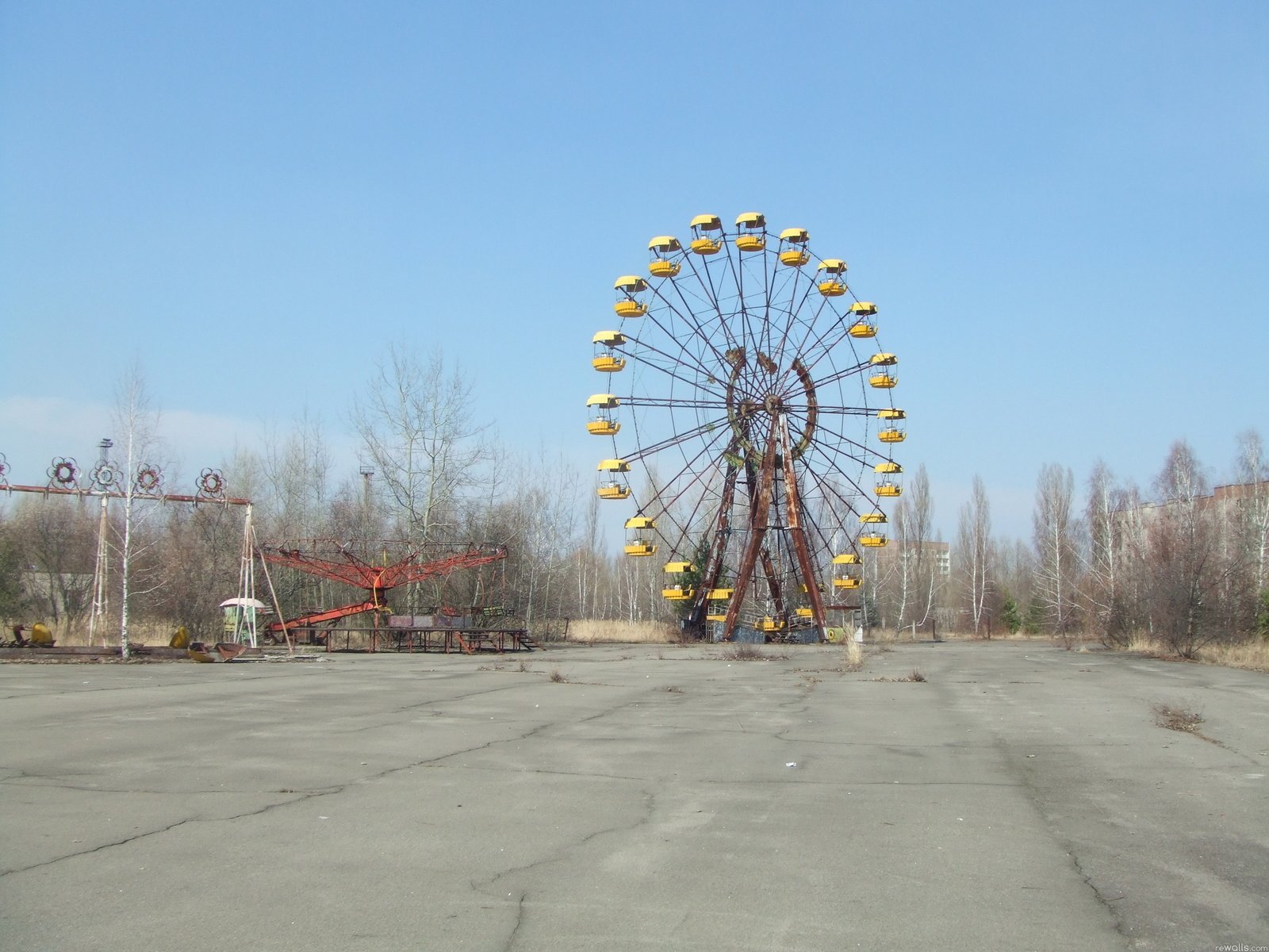 Обои chernobyl -mertvyj -gorod -karusel, chernobyl-mertvyj -gorod -karusel разрешение 2592x1944 Загрузить