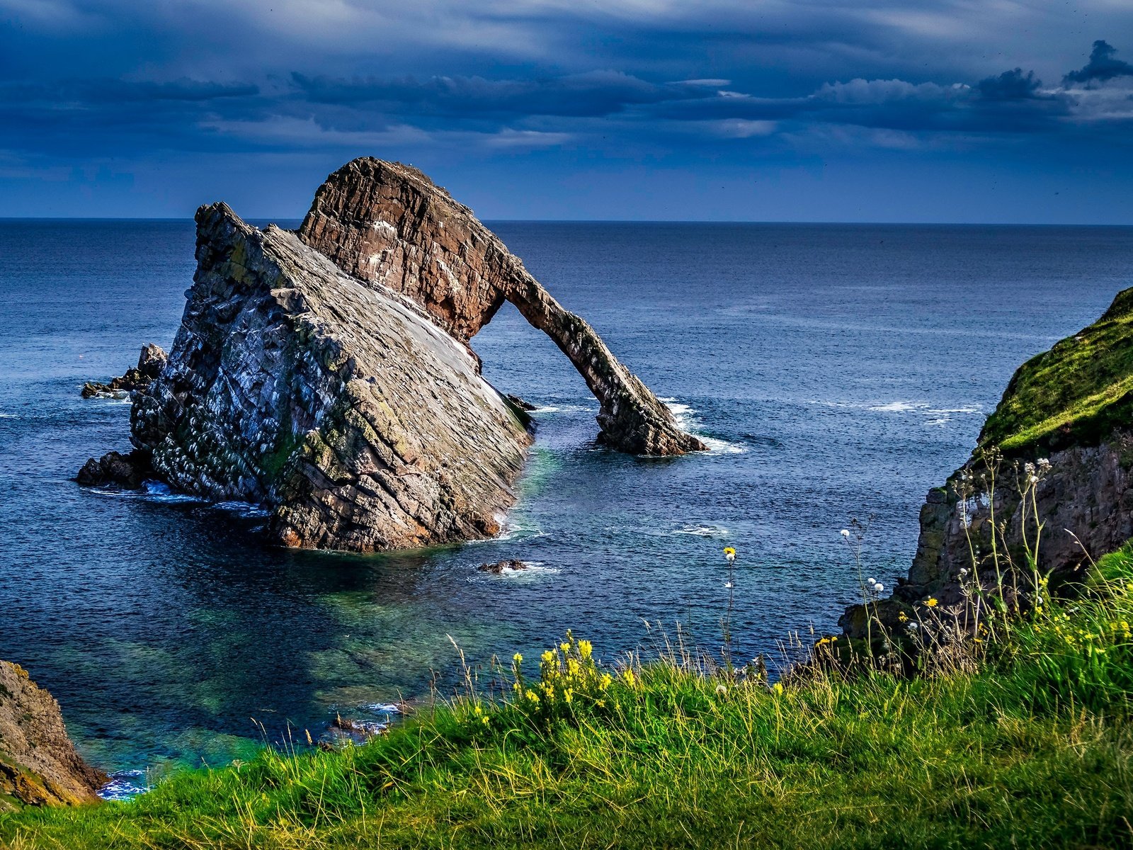 Обои вода, пейзаж, скала, утес, water, landscape, rock разрешение 3000x1767 Загрузить