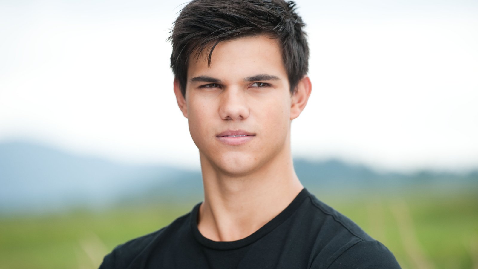 Обои взгляд, актёр, лицо, мужчина, тейлор лотнер, look, actor, face, male, taylor lautner разрешение 3200x2129 Загрузить