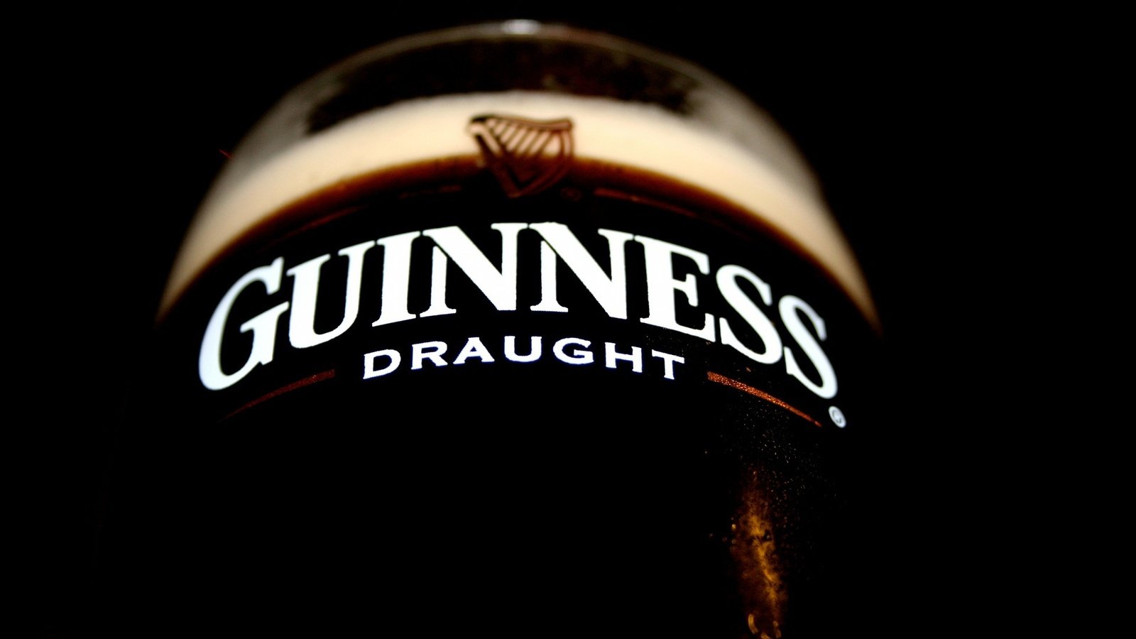 Обои макро, пиво, тёмное, draught, гиннесс, macro, beer, dark, guinness разрешение 1920x1200 Загрузить