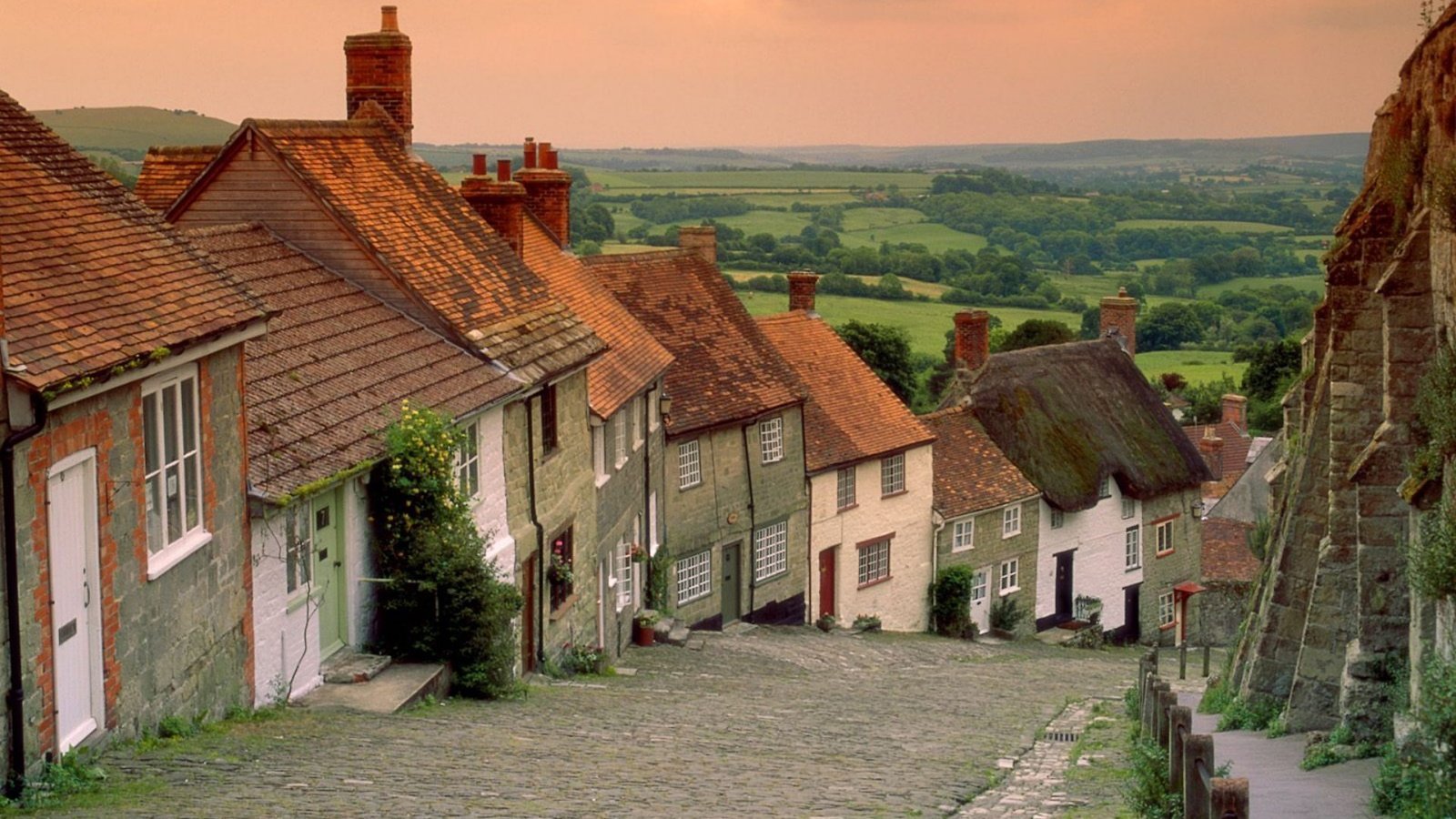 Обои улочка, англия, дорсет, золотой холм, шафтсбери, street, england, dorset разрешение 1920x1440 Загрузить