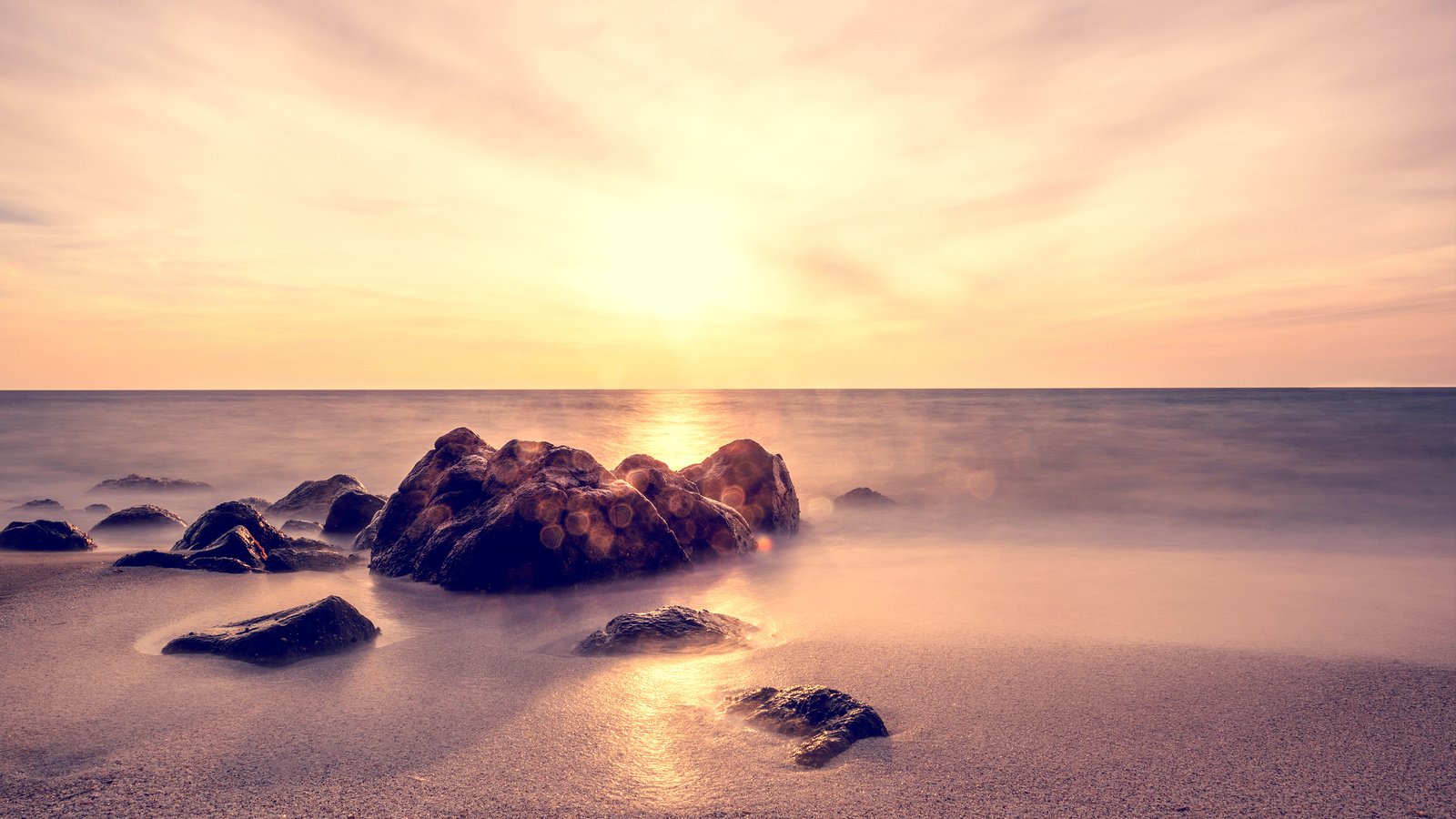 Обои камни, закат, море, песок, stones, sunset, sea, sand разрешение 2880x1800 Загрузить