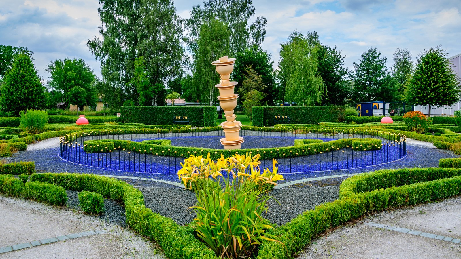 Обои цветы, деревья, дизайн, парк, кусты, германия, oranienburg, flowers, trees, design, park, the bushes, germany разрешение 3000x2008 Загрузить