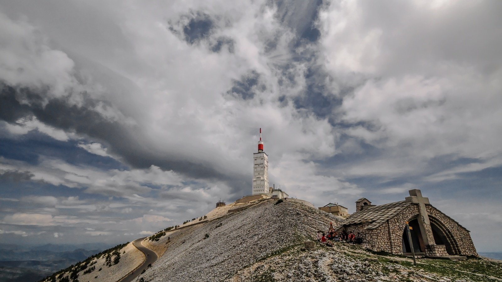 Обои облака, гора, франция, прованс, мон ванту, ванту, clouds, mountain, france, provence, mont ventoux, guy разрешение 2880x1900 Загрузить