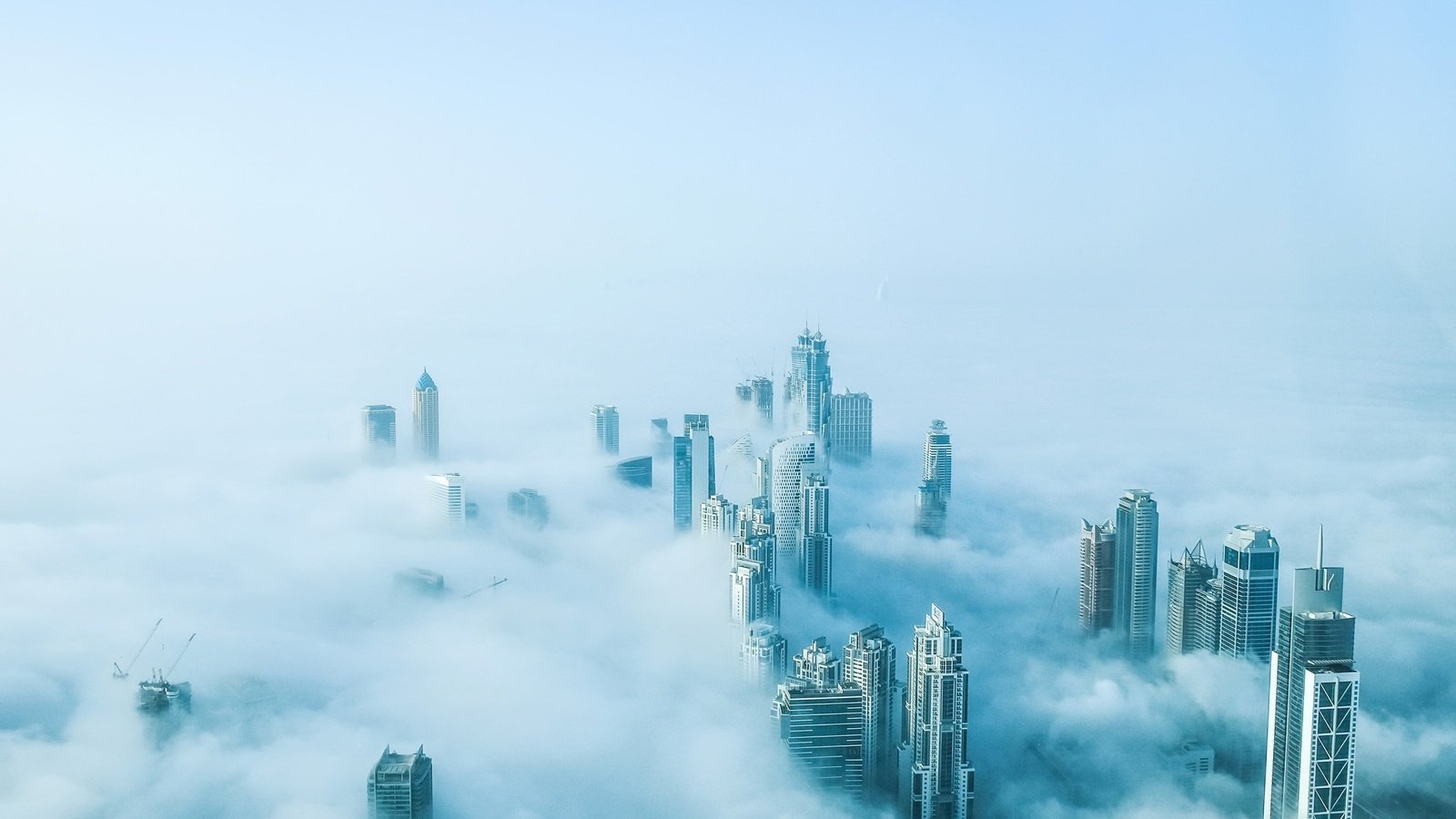 Обои туман, дома, здания, дубаи, оаэ, fog, home, building, dubai, uae разрешение 2048x1301 Загрузить