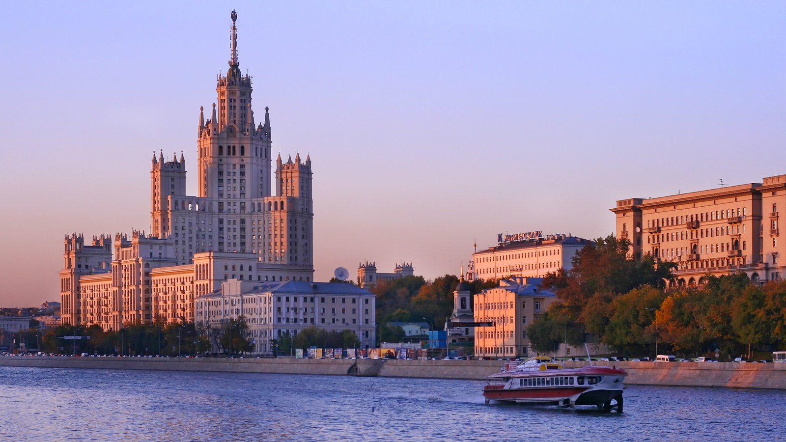 Обои река, утро, москва, город, россия, катер, александр аседач, river, morning, moscow, the city, russia, boat, alexander osedach разрешение 3821x2659 Загрузить