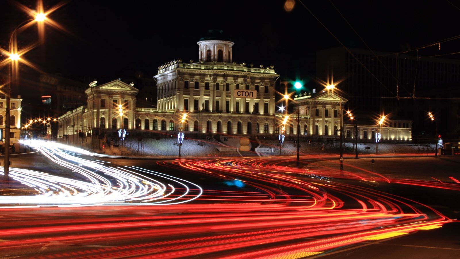 Обои свет, ночь, москва, город, россия, огни города, дом пашкова, замедленная съемка, light, night, moscow, the city, russia разрешение 5160x3440 Загрузить