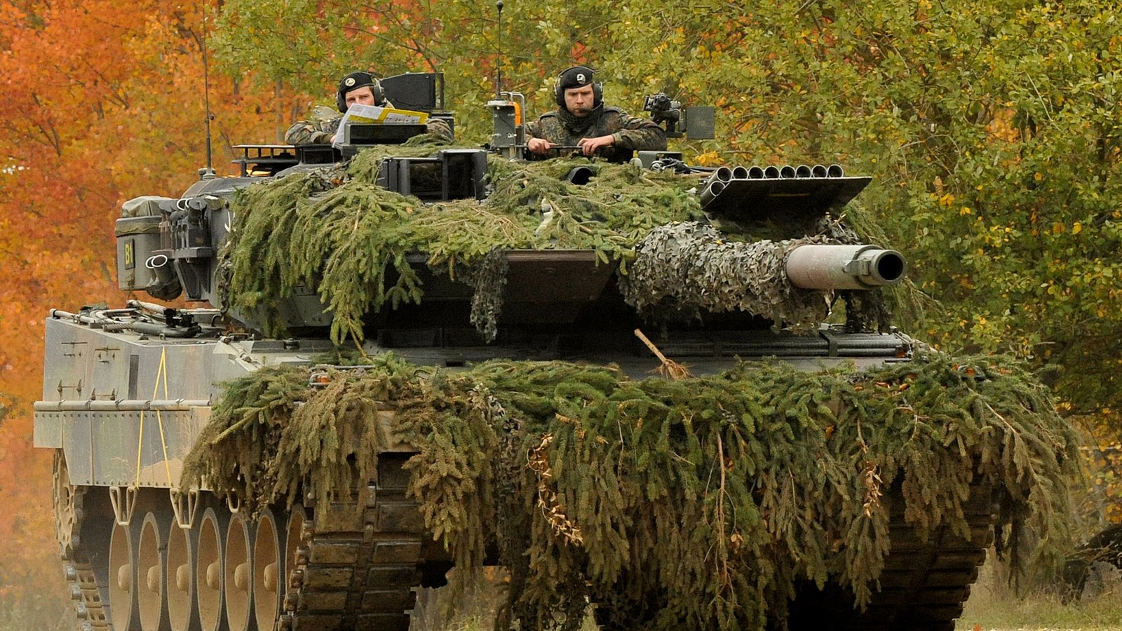 Обои германия, основной, боевой танк, leopard 2a6, germany, main, battle tank разрешение 3872x2593 Загрузить