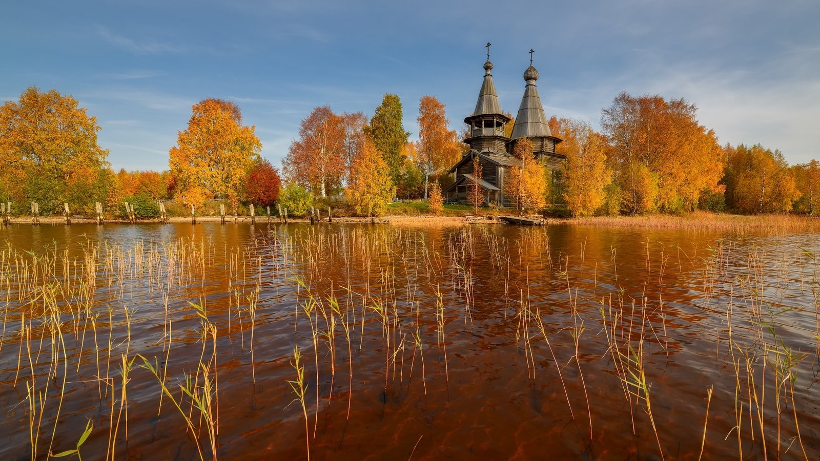 Обои деревья, максим евдокимов, озеро, природа, пейзаж, осень, церковь, карелия, село, trees, maxim evdokimov, lake, nature, landscape, autumn, church, karelia, village разрешение 2560x1709 Загрузить