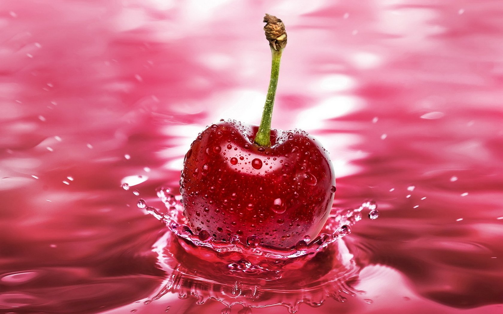 Обои вода, макро, черешня, вишня, всплеск, water, macro, cherry, splash разрешение 1920x1200 Загрузить